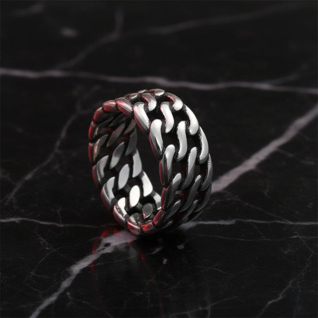 Twisted Chain Ring