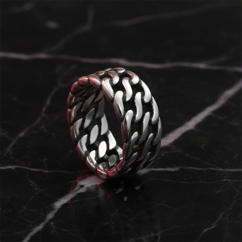 Twisted Chain Ring